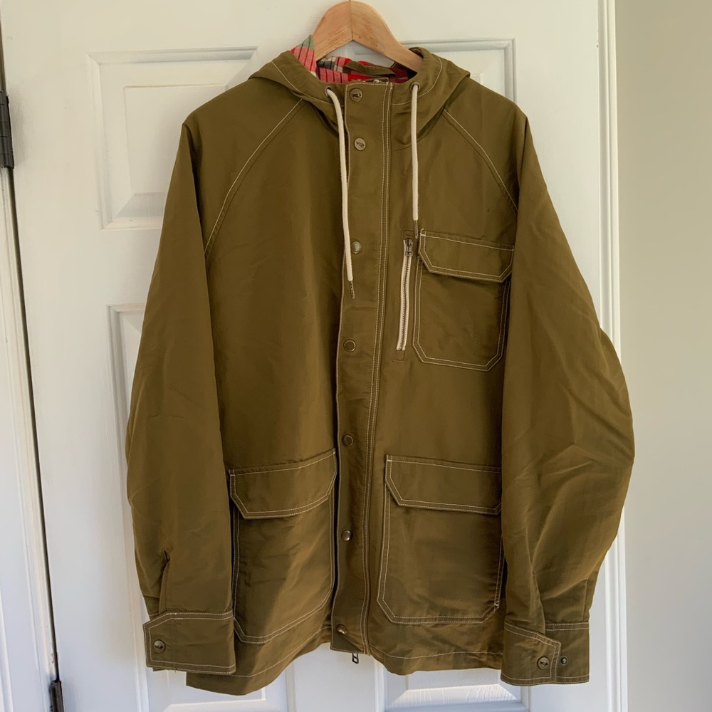 Women's TOAD & CO Forester Pass Parka in Olive Green with Plaid Lining, Size L